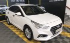 Hyundai Accent 1.4AT 2018 - Bán Hyundai Accent 1.4AT màu trắng, số tự độn, g sản xuất 2018, bản tiêu chuẩn đi 16000km