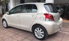 Toyota Yaris   2009 - Bán xe Toyota Yaris năm 2009, màu vàng, xe nhập