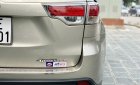 Toyota Highlander 2016 - Bán Toyota Highlander sản xuất 2016, màu vàng cát nhập khẩu Mỹ