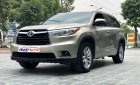 Toyota Highlander 2016 - Bán Toyota Highlander sản xuất 2016, màu vàng cát nhập khẩu Mỹ