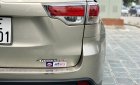 Toyota Highlander LE 2.7 2016 - Cần bán Toyota Highlander LE 2.7 Sx 2016, màu vàng cát, xe nhập Mỹ đã lên full option LH: 0982.84.2838