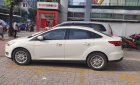 Ford Focus Titanium 2016 - Bán Ford Focus Titanium sản xuất 2016, màu trắng