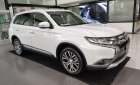 Mitsubishi Outlander 2019 - Bán xe Mitsubishi Outlander trắng 2019. Giá 785 triệu