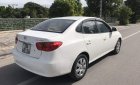 Hyundai Elantra   2012 - Gia đình bán Hyundai Elantra đời 2012, màu trắng, nhập khẩu  