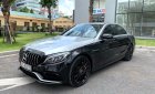 Mercedes-Benz C class C300 AMG 2018 - Bán xe Mercedes C300 AMG đen/đỏ đời 2018 lướt. Trả trước 650 triệu nhận xe ngay