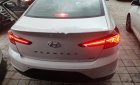 Hyundai Elantra 2.0 AT 2019 - Bán ô tô Hyundai Elantra 2.0 AT năm 2019, màu trắng, giá chỉ 668 triệu