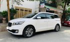 Kia Sedona 3.3 GATH 2016 - Bán xe Kia Sedona 3.3 GATH 2016, màu trắng, xe gia đình đi ít, giữ gìn, xe như mới