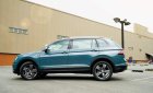 Volkswagen Tiguan Luxury 2018 - Bán ô tô Volkswagen Tiguan Luxury đời 2018, màu xanh lục, nhập khẩu nguyên chiếc