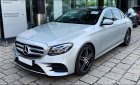 Mercedes-Benz E class E300 2017 - Xe E300 gia đình cần bán, đi cực ít, xe giữ kỹ, hỗ trợ vay vôn ngân hàng