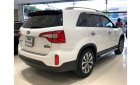 Kia Sorento 2.2 AT 2017 - HCM: Kia Sorento 2.2 AT 2017 - Màu trắng, trả trước chỉ từ 250 triệu