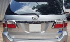 Toyota Fortuner V 2011 - Bán Toyota Fortuner 2011 màu bạc, biển số thành phố, xe ít đi