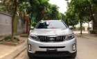 Kia Sorento GAT 2017 - Bán Kia Sorento 2.4 GAT đời 2017, màu bạc, giá chỉ 728 triệu