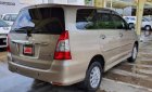 Toyota Innova G 2013 - Bán Innova 2.0G 2013, số tự động, màu nâu vàng hiếm. Xe đẹp, giảm giá ngay 30tr cho khách thiện chí xem xe