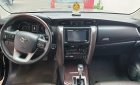 Toyota Fortuner V 4x2 2017 - Bán Fortuner V 1 cầu 2017 (màu đen). Lướt 19.155km, máy xăng số tự động, 1 đời chủ giám đốc đi giữ kỹ, giảm ngay 30tr