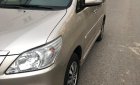 Toyota Innova V 2015 - Bán Toyota Innova V 2015 số tự động, màu vàng cát, xe đi giữ gìn cẩn thận