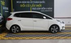 Kia Rondo GAT 2.0AT 2015 - Bán xe Kia Rondo GAT 2.0AT sản xuất 2015, màu trắng, 528 triệu