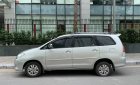 Toyota Innova 2.0G 2010 - Vợ chồng chị Thu cần bán Innova 2.0G 2010 màu bạc, chính chủ