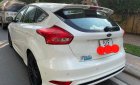 Ford Focus 2016 - Bán Ford Focus đời 2016, màu trắng ít sử dụng, giá chỉ 625 triệu đồng