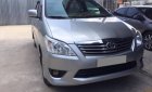 Toyota Innova 2013 - Cần bán xe Innova 2013, số sàn, màu bạc, gia đình sử dụng