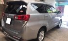 Toyota Innova 2018 - Bán gấp Innova 2018 số sàn, màu xám rất là mới