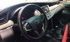 Toyota Innova 2018 - Bán gấp Innova 2018 số sàn, màu xám rất là mới