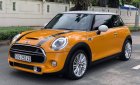 Mini Cooper 2015 - Bán xe Mini Cooper sản xuất 2015, màu vàng, xe gia đình. Giá chỉ 1 tỷ 280 triệu đồng