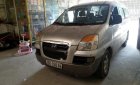 Hyundai Grand Starex Van 2.5 MT 2004 - Bán Hyundai Grand Starex GRX đời 2004, màu bạc, nhập khẩu Hàn Quốc