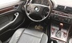 BMW 3 Series 318i 2005 - Bán BMW 3 Series 318i năm 2005, màu bạc, xe nhập, giá 260tr