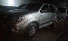 Toyota Hilux 3.0 2011 - Chính chủ bán Toyota Hilux 3.0 sản xuất năm 2011, màu bạc, nhập khẩu  