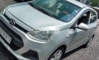 Hyundai Grand i10 2016 - Cần bán Hyundai Grand i10 sản xuất năm 2016, màu bạc chính chủ, 275 triệu