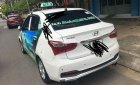Hyundai Grand i10    2018 - Cần bán lại xe Hyundai Grand i10 đời 2018, màu trắng, nhập khẩu