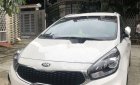 Kia Rondo  MT 2019 - Cần bán gấp Kia Rondo MT đời 2019, màu trắng, giá tốt