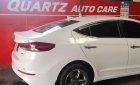 Hyundai Elantra  MT 2017 - Cần bán lại xe Hyundai Elantra MT đời 2017, màu trắng 