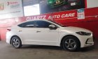 Hyundai Elantra  MT 2017 - Cần bán lại xe Hyundai Elantra MT đời 2017, màu trắng 