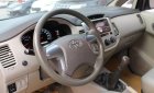 Toyota Innova 2015 - Bán Toyota Innova 2.0EMT đời 2015, màu bạc số sàn