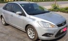 Ford Focus 2009 - Cần bán gấp Ford Focus 2009, màu bạc số sàn, 215tr