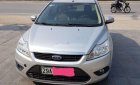 Ford Focus 2009 - Cần bán gấp Ford Focus 2009, màu bạc số sàn, 215tr