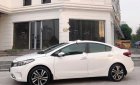 Kia Cerato   2017 - Bán Kia Cerato 2.0 AT đời 2017, màu trắng, giá 610tr