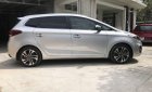 Kia Rondo   2017 - Bán Kia Rondo đời 2017, màu bạc, xe gia đình