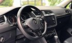 Volkswagen Tiguan   2017 - Bán Volkswagen Tiguan đời 2017, màu đen, nhập khẩu  