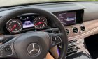 Mercedes-Benz E class E200 2017 - Bán ô tô Mercedes E200 sản xuất 2017, màu nâu còn mới