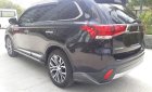 Mitsubishi Outlander 2018 - Cần bán xe Mitsubishi Outlander năm sản xuất 2018, màu đen, giá tốt