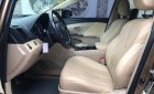 Toyota Venza 2010 - Cần bán lại xe Toyota Venza AT năm sản xuất 2010, màu vàng, xe nhập chính chủ