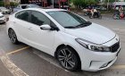 Kia Cerato 2017 - Bán ô tô Kia Cerato sản xuất 2017, màu trắng, giá chỉ 595 triệu xe còn mới nguyên