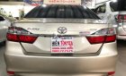 Toyota Camry 2017 - Bán Toyota Camry 2.5Q đời 2017, màu vàng như mới, 990 triệu