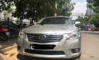 Toyota Camry 2010 - Cần bán Toyota Camry đời 2010, màu bạc còn mới