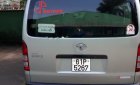 Toyota Hiace 2010 - Bán Toyota Hiace đời 2010, màu bạc, nhập khẩu số sàn