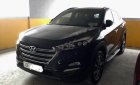 Hyundai Tucson 2018 - Cần bán Hyundai Tucson đời 2018, màu đen xe gia đình