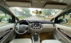 Toyota Innova 2016 - Cần bán lại xe Toyota Innova đời 2016, màu vàng, giá 565tr