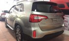 Kia Sorento 2016 - Bán Kia Sorento 2016, màu vàng, 710tr xe còn mới nguyên